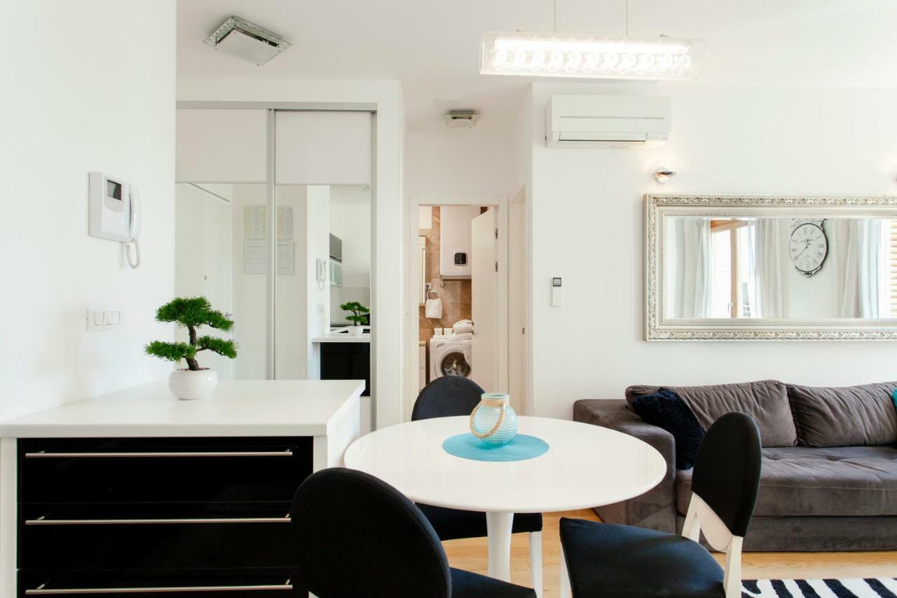 New Luxury Apartment Nives On Seaside สปลิท ภายนอก รูปภาพ