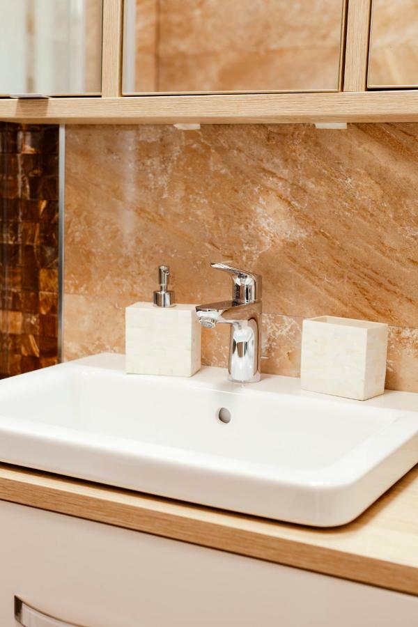 New Luxury Apartment Nives On Seaside สปลิท ภายนอก รูปภาพ