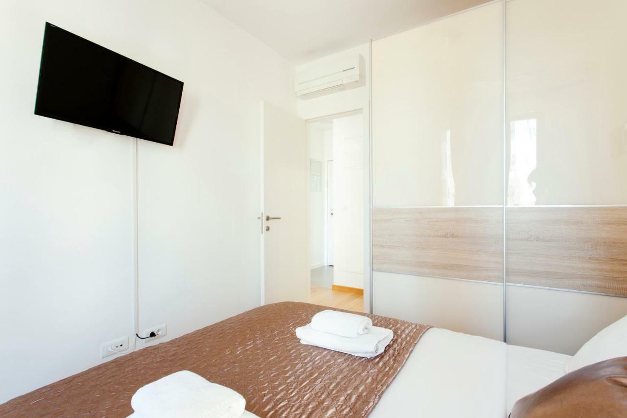 New Luxury Apartment Nives On Seaside สปลิท ภายนอก รูปภาพ