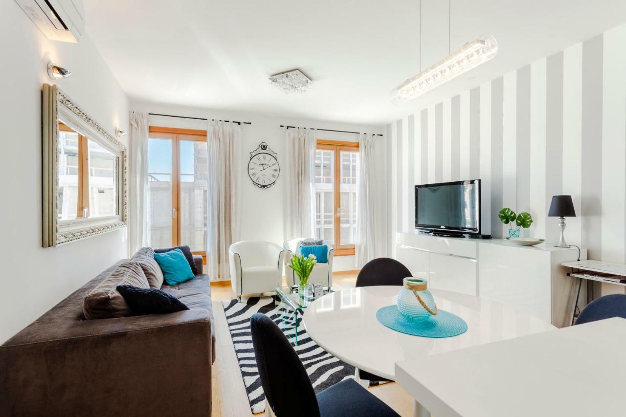 New Luxury Apartment Nives On Seaside สปลิท ภายนอก รูปภาพ